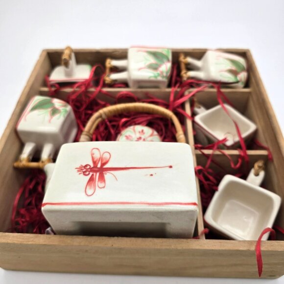 Vintage Ceramic Teapot Set Floral Dragonfly Design With Bamboo Handle je172 - Picture 3 of 16